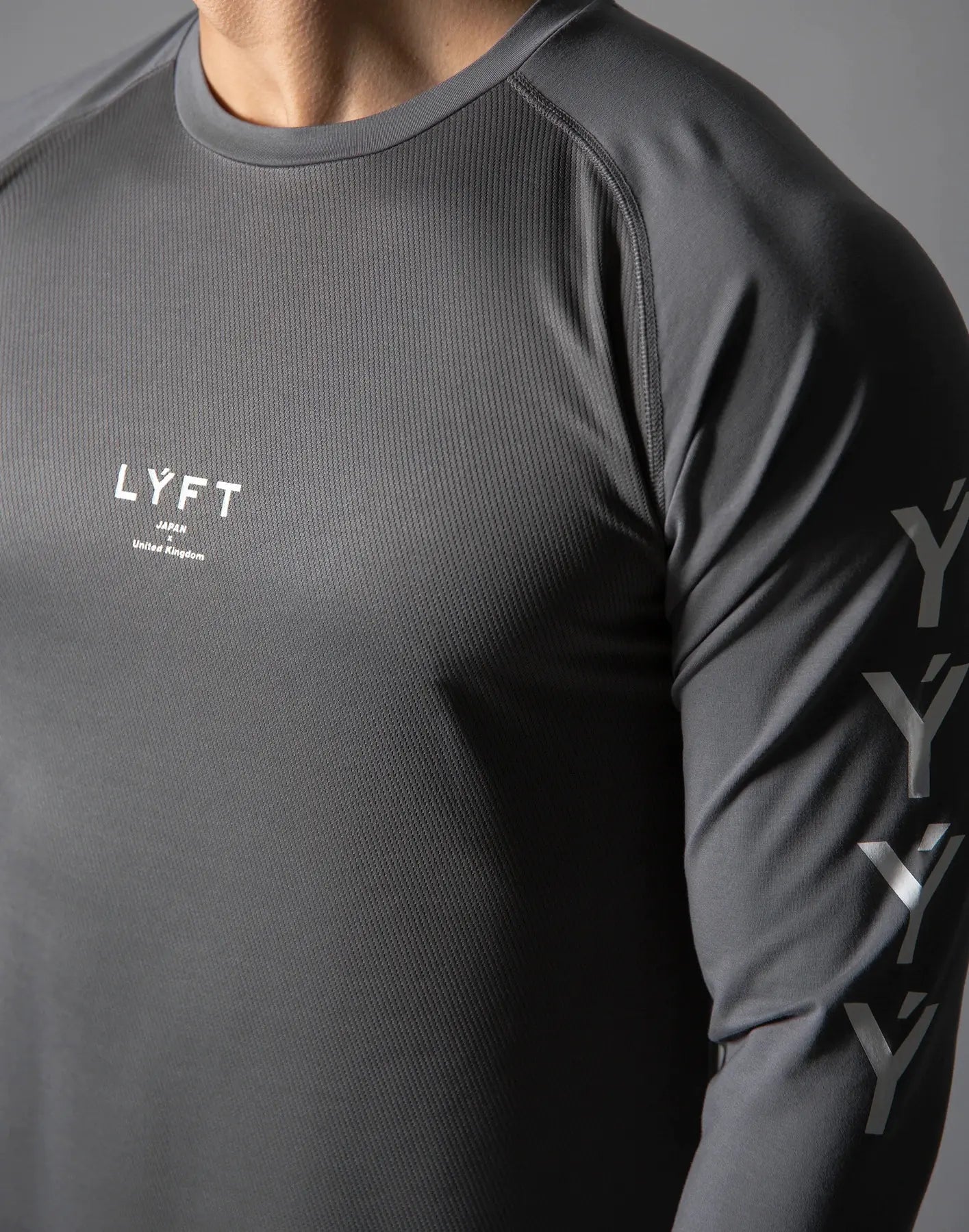 Ergonomic Support Solutions LYFT Men's Long Sleeve Workout T-Shirt